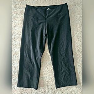 Nike Dri-Fit Black Capris - Workout, Yoga Pants, Leggings - Active